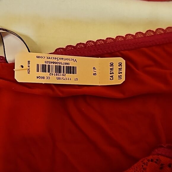 Victoria's secret bundle of bra and panties. - Picture 4 of 6